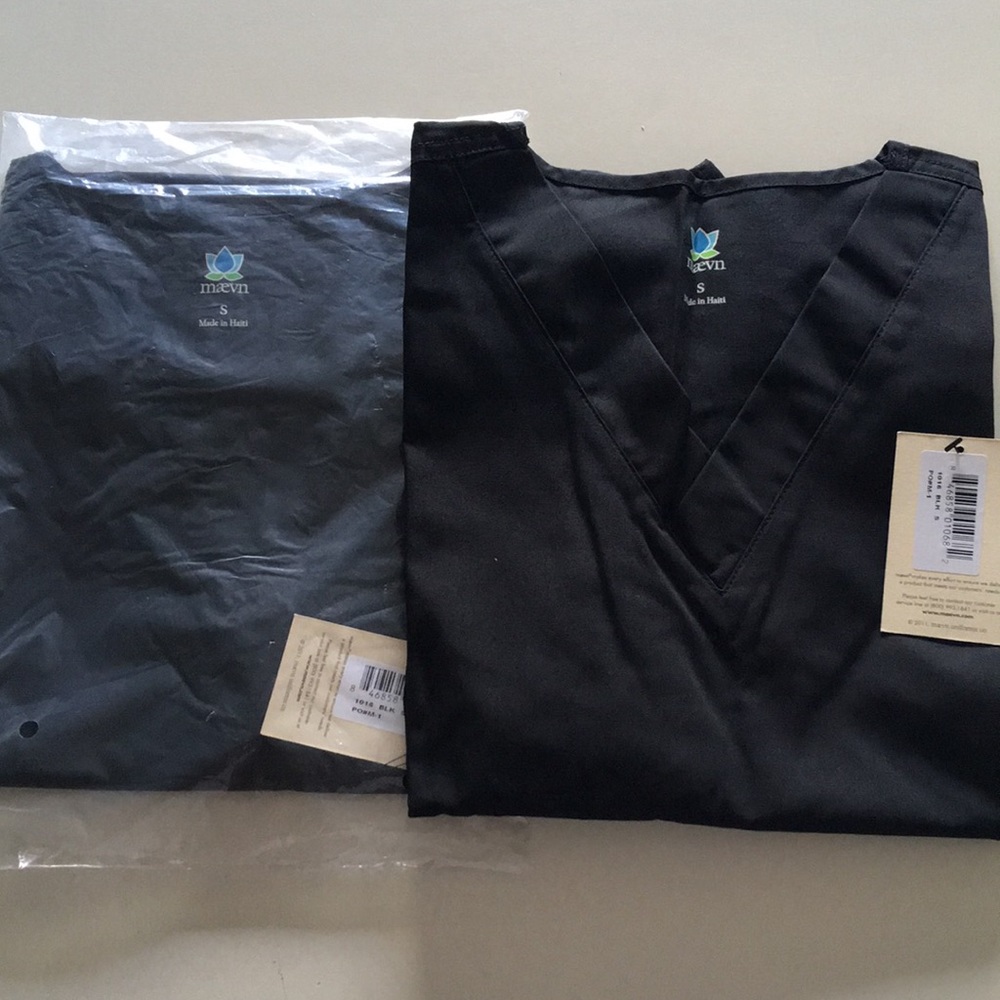 Maevn Medical Scrub Top Bundle XS